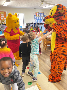 147 Winnie The Pooh Day Winnie And Tigger Web